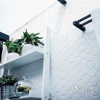 上海后窗日租民宿(绍兴路分店)酒店提供图片