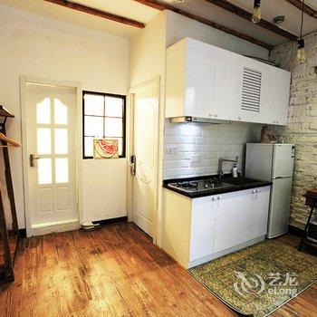 上海后窗日租民宿(绍兴路分店)酒店提供图片