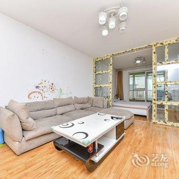青岛金沙滩旁精装高层整租公寓酒店提供图片
