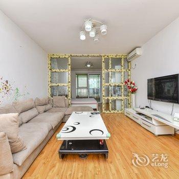 青岛金沙滩旁精装高层整租公寓酒店提供图片