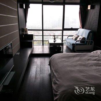 青岛瑞玉皇冠公寓那鲁湾店酒店提供图片