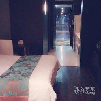 青岛瑞玉皇冠公寓那鲁湾店酒店提供图片