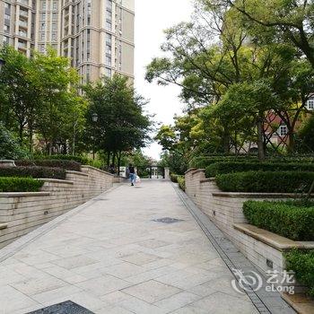 青岛上上民宿公寓(嘉陵江东路与金沙滩路交叉口分店)酒店提供图片