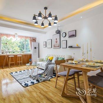 罗琴公寓(长江滨江路1号分店)酒店提供图片