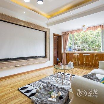 罗琴公寓(长江滨江路1号分店)酒店提供图片