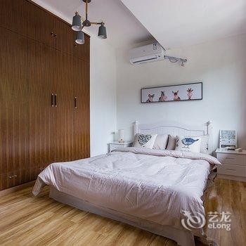 罗琴公寓(长江滨江路1号分店)酒店提供图片