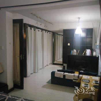 重庆饺子她妹公寓(天主教若瑟堂分店)酒店提供图片