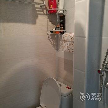 上海老旧小区里的干净小房间公寓(愚园路历史名人墙分店)酒店提供图片