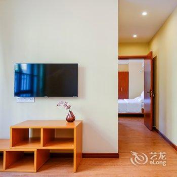 重庆斯维登服务公寓(悦来会展叠彩山)(阳光村分店)酒店提供图片
