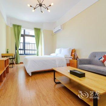 重庆斯维登服务公寓(悦来会展叠彩山)(阳光村分店)酒店提供图片