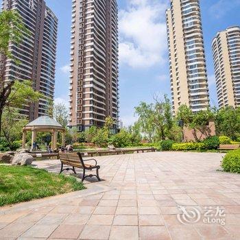青岛紧靠金沙滩啤酒节海底隧道海景公寓(黄岛区政府会议中心分店)酒店提供图片