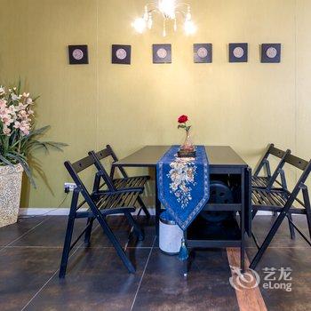 重庆QQM愉途小窝公寓(东水门分店)酒店提供图片