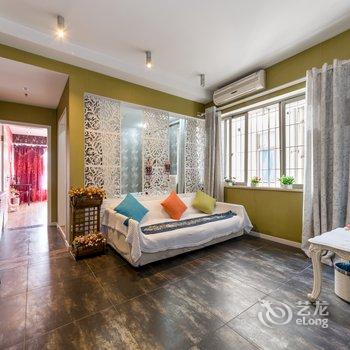 重庆QQM愉途小窝公寓(东水门分店)酒店提供图片