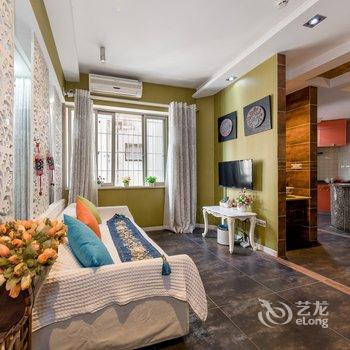 重庆QQM愉途小窝公寓(东水门分店)酒店提供图片