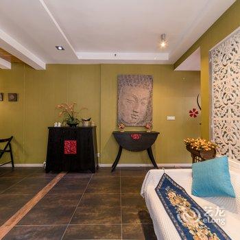 重庆QQM愉途小窝公寓(东水门分店)酒店提供图片