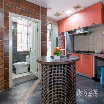 重庆QQM愉途小窝公寓(东水门分店)酒店提供图片