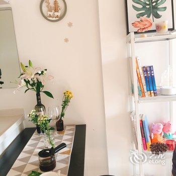 广州塔夜景高层民宿(白梧桐轰趴馆分店)酒店提供图片