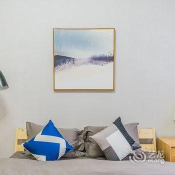 西安Locals路客·西安雁塔A44舍公寓(小雁塔路分店)酒店提供图片