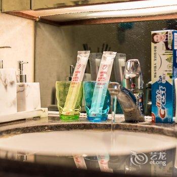 广州Locals路客·广州越秀A36舍公寓(广九铁路纪念园分店)酒店提供图片