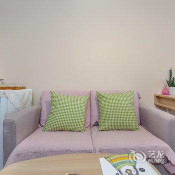 成都娜莎小屋公寓(全年红红木艺术馆分店)酒店提供图片