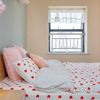 成都娜莎小屋公寓(全年红红木艺术馆分店)酒店提供图片