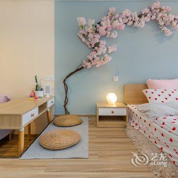 成都娜莎小屋公寓(全年红红木艺术馆分店)酒店提供图片