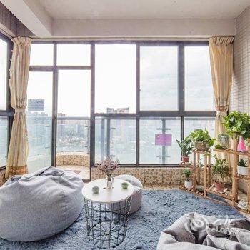 成都黑色的光公寓(勤俭村分店)酒店提供图片