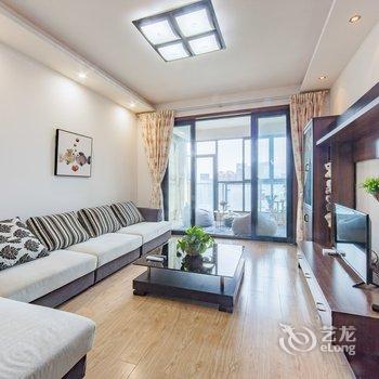 成都黑色的光公寓(勤俭村分店)酒店提供图片