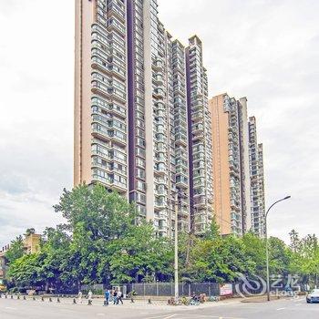 成都黑色的光公寓(勤俭村分店)酒店提供图片