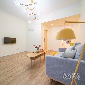 重庆Locals路客·重庆南岸A33舍公寓(长江村分店)酒店提供图片
