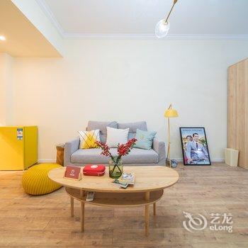重庆Locals路客·重庆南岸A33舍公寓(长江村分店)酒店提供图片