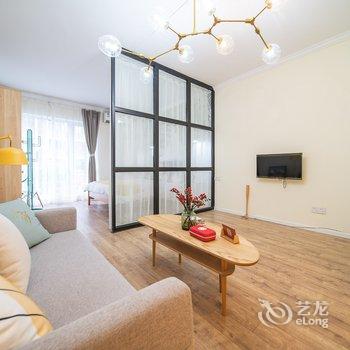 重庆Locals路客·重庆南岸A33舍公寓(长江村分店)酒店提供图片