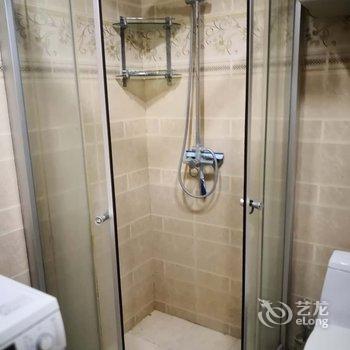 青岛离海近能感受到海风的小屋酒店提供图片