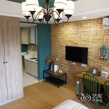 重庆小六上下公寓(佛图关公园分店)酒店提供图片