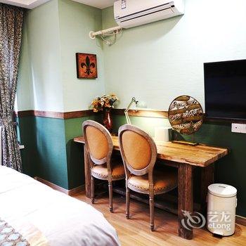 重庆小六上下公寓(佛图关公园分店)酒店提供图片