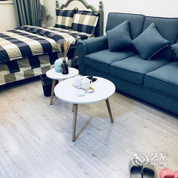 重庆一只特例独行的猴公寓(下纯阳洞街分店)酒店提供图片