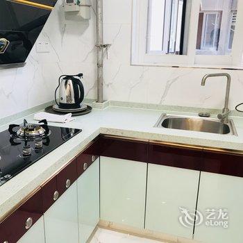 重庆一只特例独行的猴公寓(下纯阳洞街分店)酒店提供图片