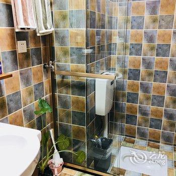 重庆一只特例独行的猴公寓(下纯阳洞街分店)酒店提供图片