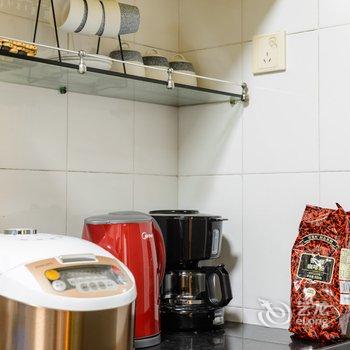 广州Locals路客·广州海珠A70舍公寓(桥东村分店)酒店提供图片