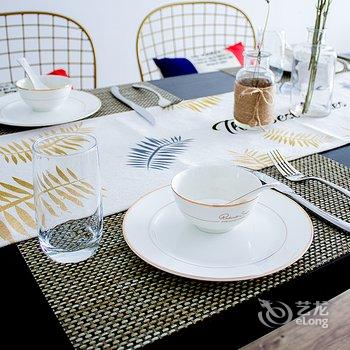 重庆兮屿林·故事小屋公寓(天主教若瑟堂分店)酒店提供图片