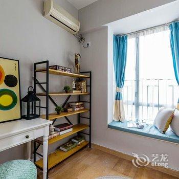 广州Locals路客·广州海珠A23舍公寓(联星村分店)酒店提供图片