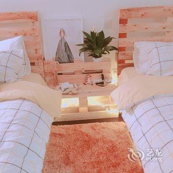 上海热栈服装设计师民宿客栈之家(罗家村分店)酒店提供图片