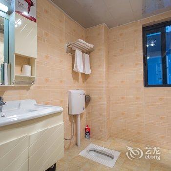 重庆梧栖公寓(中国历史文化名街雕塑分店)酒店提供图片