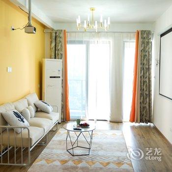 重庆梧栖公寓(中国历史文化名街雕塑分店)酒店提供图片