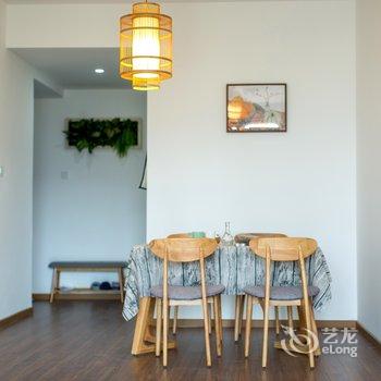 重庆梧栖公寓(中国历史文化名街雕塑分店)酒店提供图片