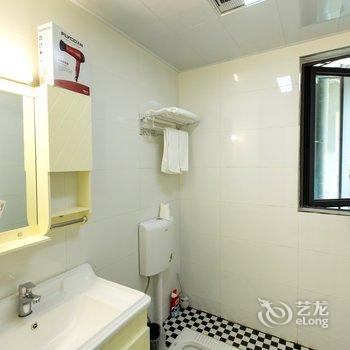 重庆梧栖公寓(中国历史文化名街雕塑分店)酒店提供图片