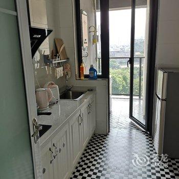 重庆梧栖公寓(中国历史文化名街雕塑分店)酒店提供图片