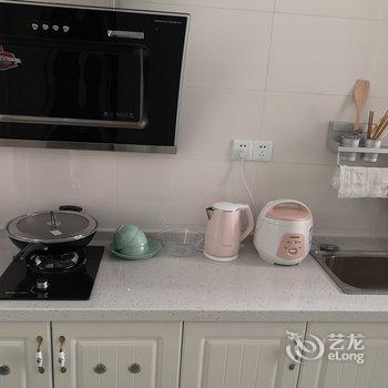 重庆梧栖公寓(中国历史文化名街雕塑分店)酒店提供图片