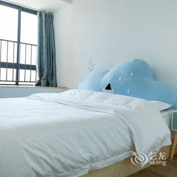 重庆梧栖公寓(中国历史文化名街雕塑分店)酒店提供图片