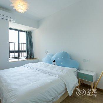 重庆梧栖公寓(中国历史文化名街雕塑分店)酒店提供图片